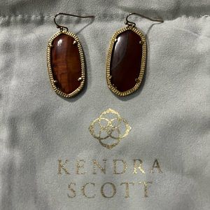 RARE Kendra Scott Elle Earrings in Tigers Eye